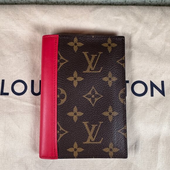 Louis Vuitton Pasport/Card Holder - Picture 2 of 8
